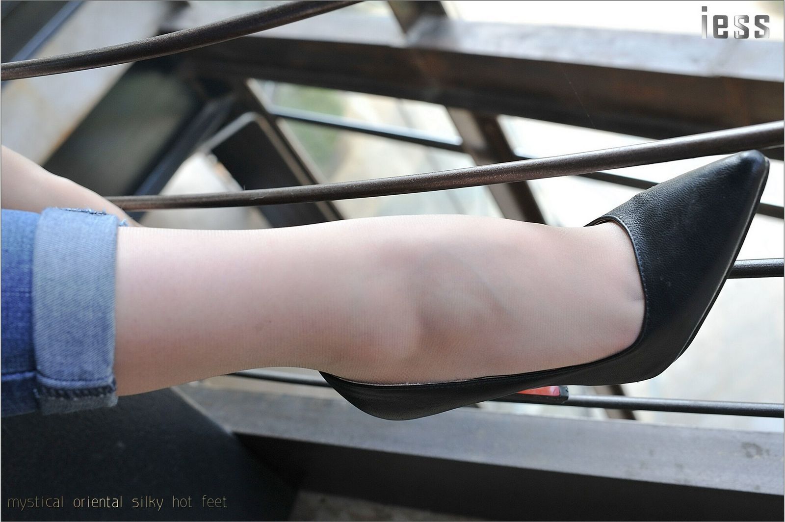 [IESS异思趣向] 2016.09.30 丝足便当007：《丝足高跟与牛仔裤 1》张馨月